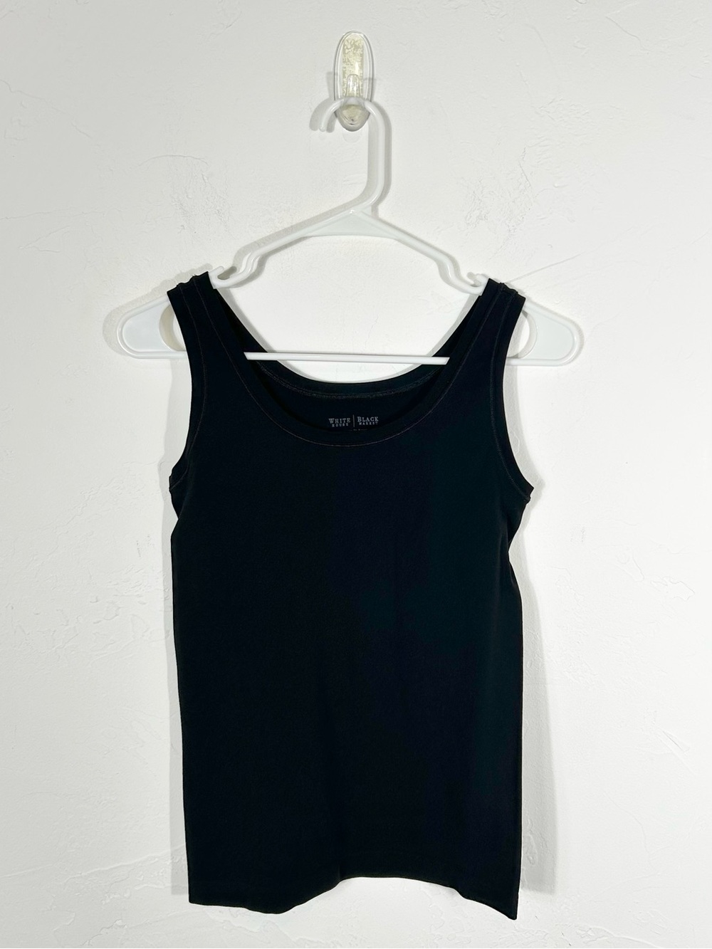 White House Black Market Black Scoop Neck Essential Tank Top Cami Size Small